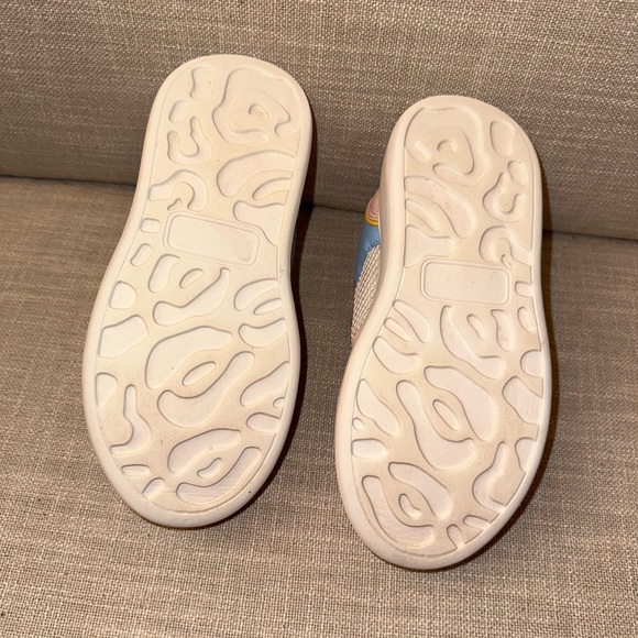 SHEIN Girls Color Block Velcro Skate Shoes - Picture 4 of 8